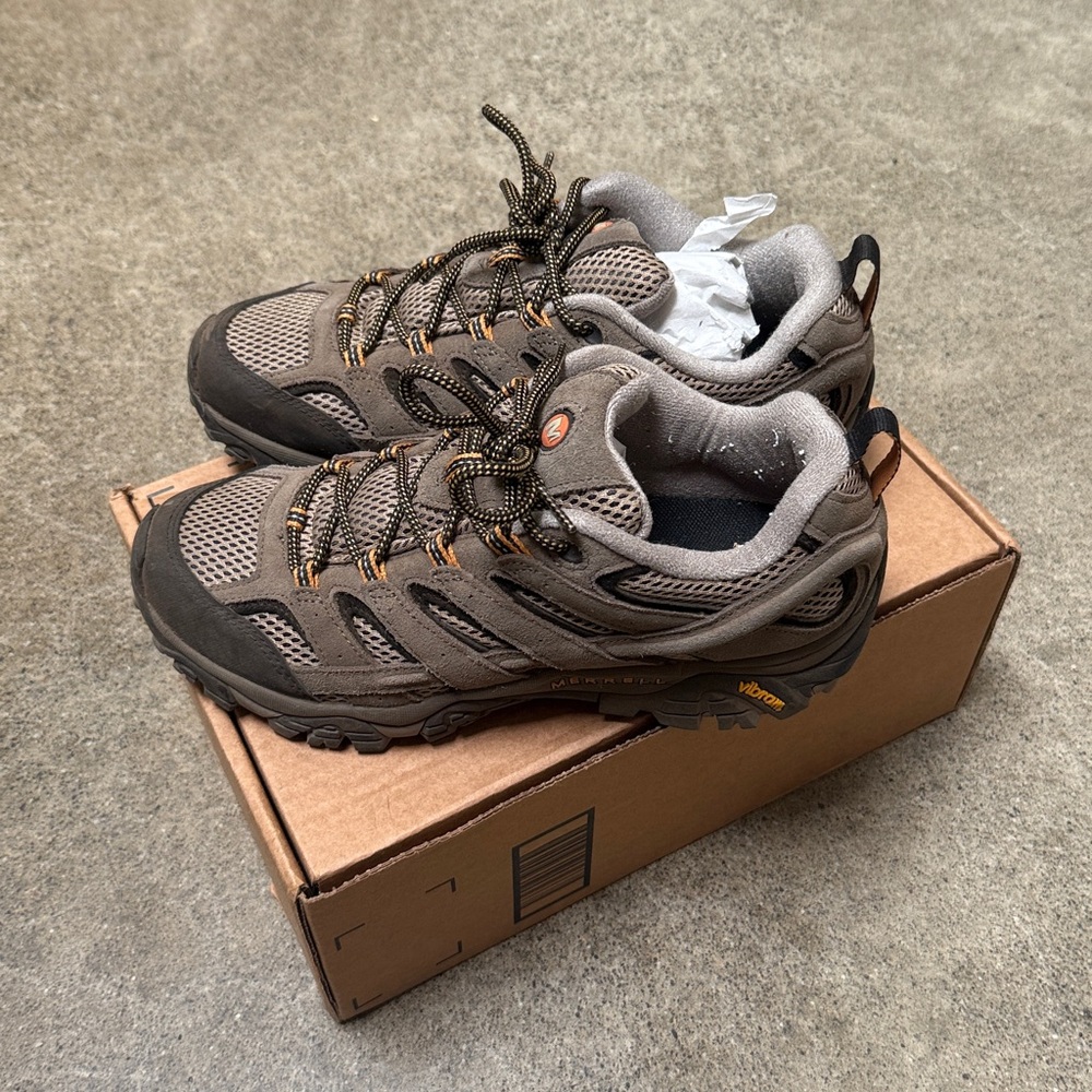 Merrell Men’s Low Rise Hiking Shoes Pecan with Orange Accents